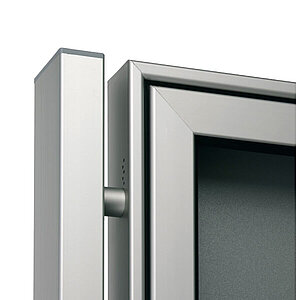 WSM Schaukästen Ständer Rechteckrohr | Material: Aluminium, zum Einbetonieren SW3522 WSM Schaukästen Ständer Rechteckrohr | Material: Aluminium, zum Einbetonieren